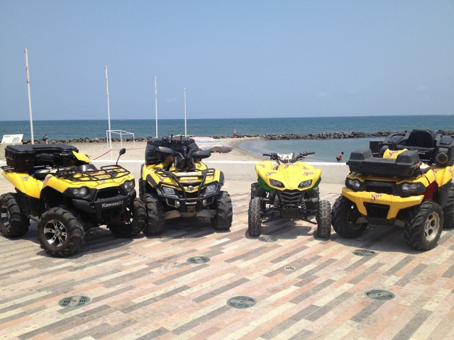 Cuatrimotos al sol.JPG